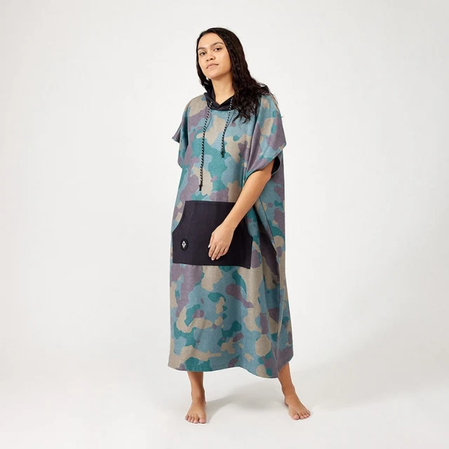 Changing Poncho - Image 26