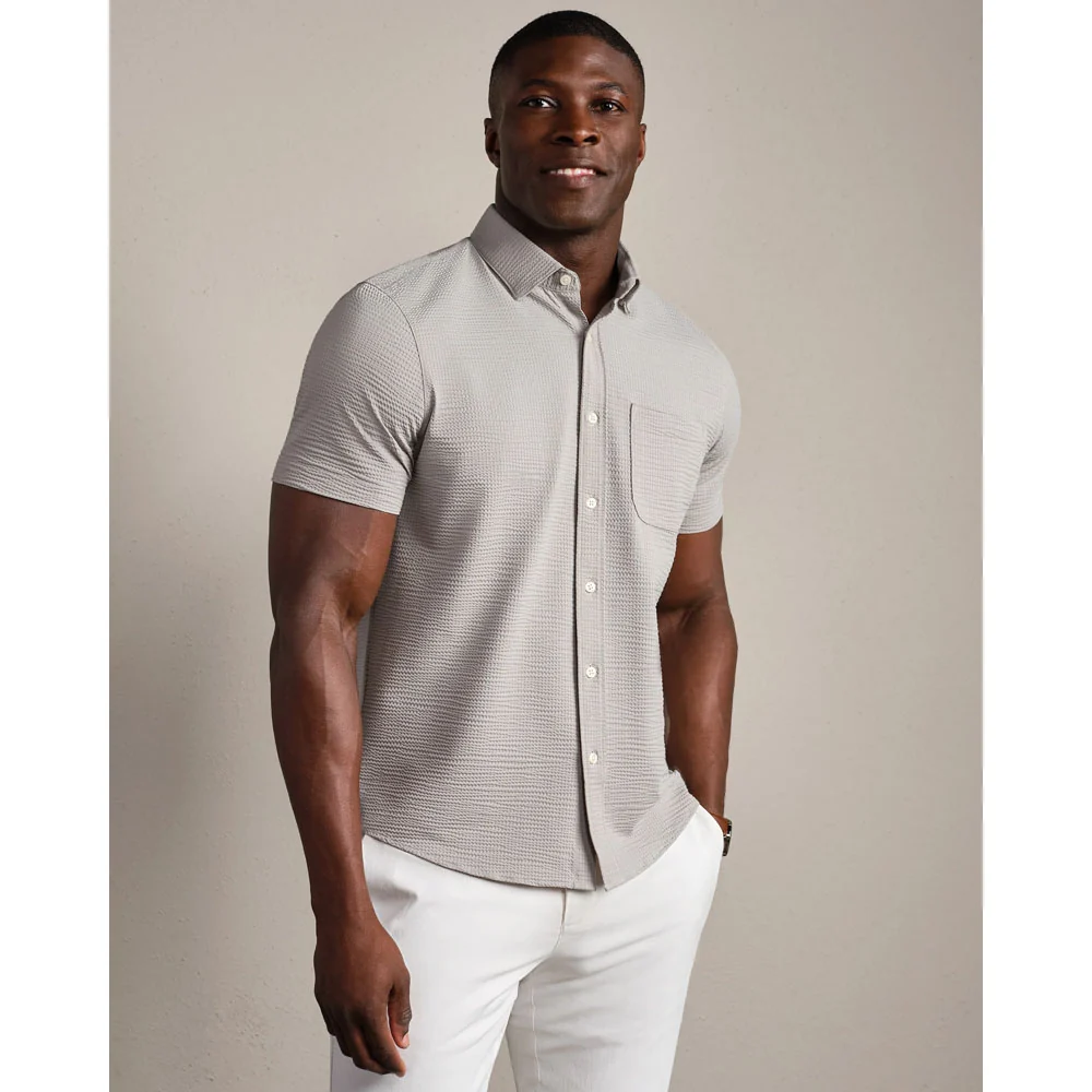 Men's Commuter Seersucker Short Sleeve Button Down - Image 2